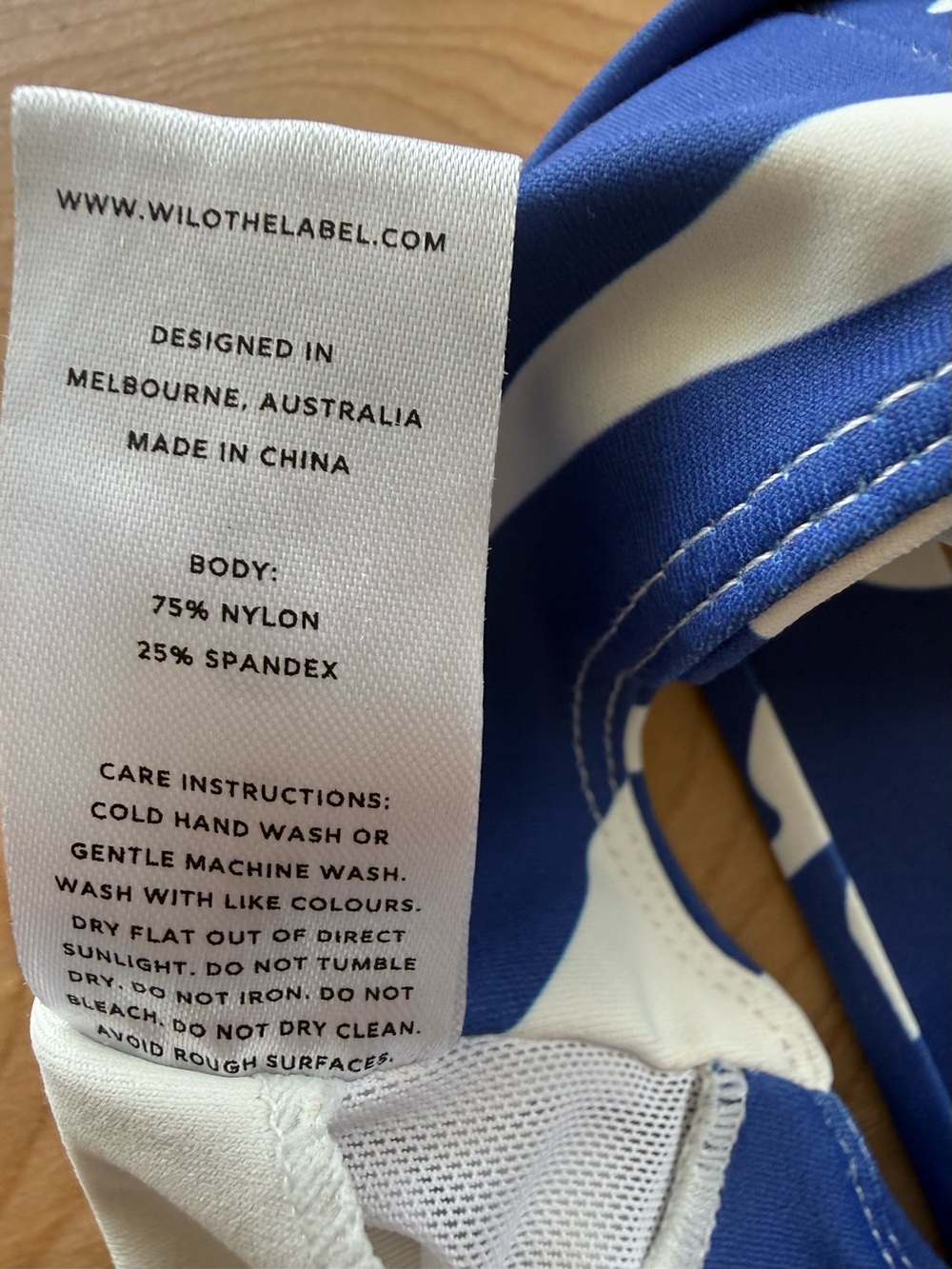 Wilo The Label 2-Piece Activewear Set - XS Blue White Floral - Picture 10 of 14